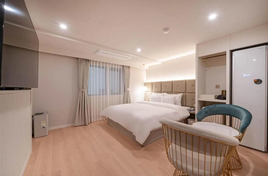 Denbasta Hotel Choeup Busan 0*,